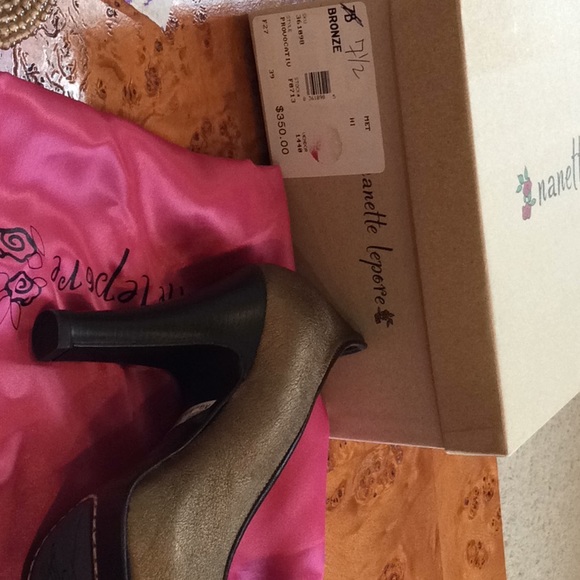 Nanette Lepore “Provocativ” bronze pumps - Picture 3 of 13